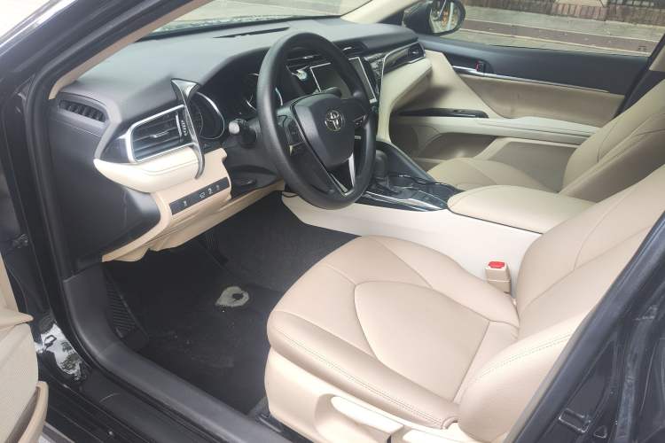 Used Toyota Camry 2019 2.0E Elite Edition China VI Standard Interior 5