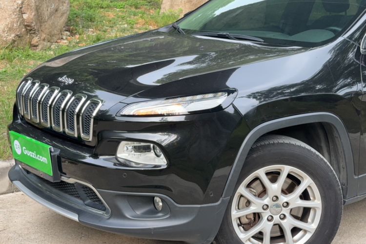 Used Jeep Cherokee 2016 2.4L Professional Smart Version