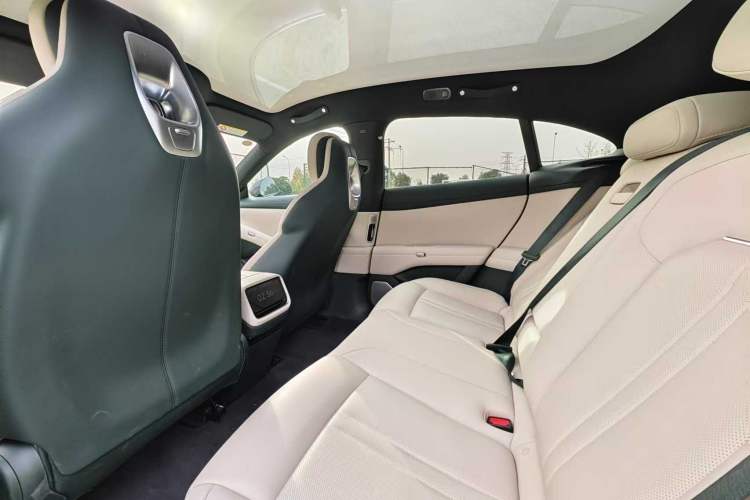 Used Xiaomi Auto YU7 2025 Ultra-Long Range Rear-Wheel Drive Version
