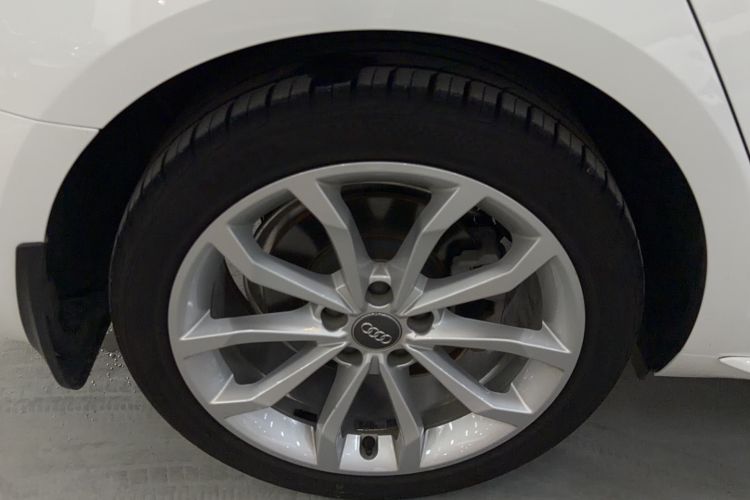 Used Audi A4L 2019 40 TFSI Fashion Edition China VI Emission Standard