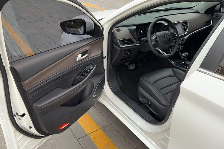 Used GAC Trumpchi GA4 2018 200T Automatic Luxury Edition Interior 4