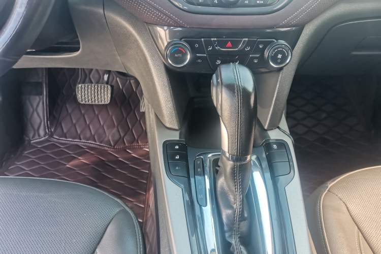 Used Chevrolet Malibu 2016 2.0L Automatic Luxury Edition