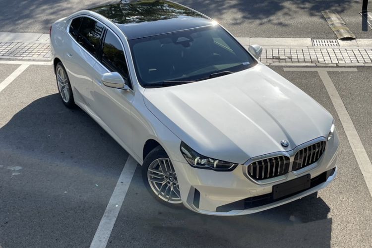 Used BMW 5 Series 2025 525Li Luxury Package