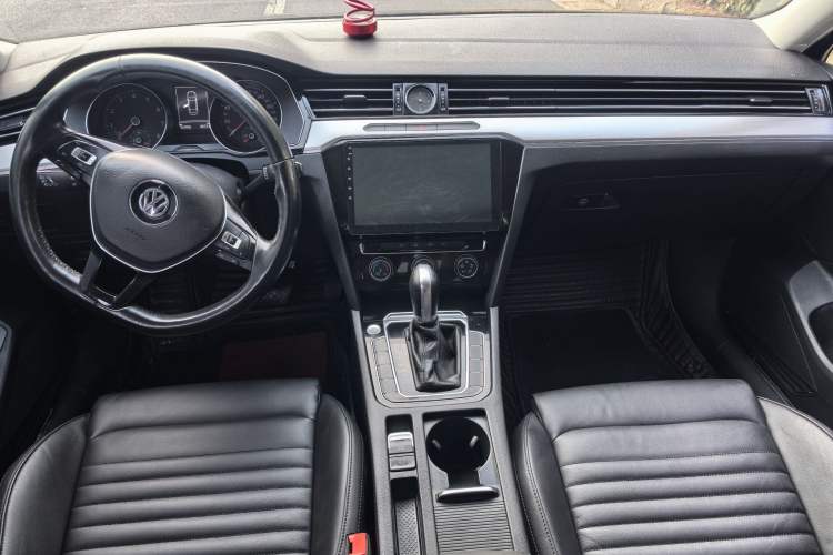 Used Volkswagen Magotan 2019 280TSI DSG Leading Model China VI Standard Right Front Seat