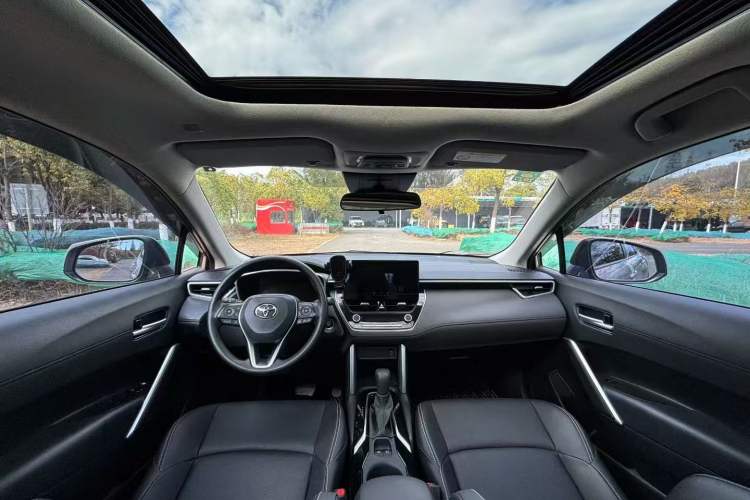 Used Toyota FRONTLANDER 2024 2.0L CVT Luxury Edition
