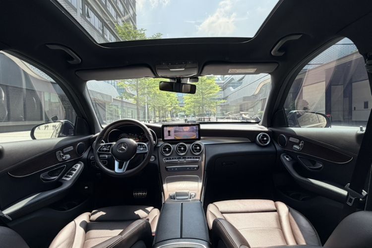 Used Mercedes-Benz GLC 2022 Facelift GLC 260 L 4MATIC Luxury Edition Interior 11