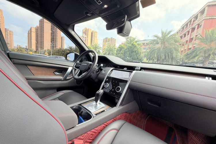 Used Land Rover Discovery Sport 2022 249 PS R-Dynamic S Performance Edition 5 Seats Interior 5