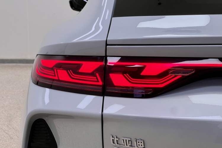 Used BYD Song L EV 2025 662 km Advanced Intelligent Driving Version
