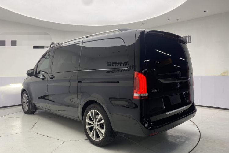 Used Mercedes-Benz V-Class 2022 V 260 Avantgarde Edition