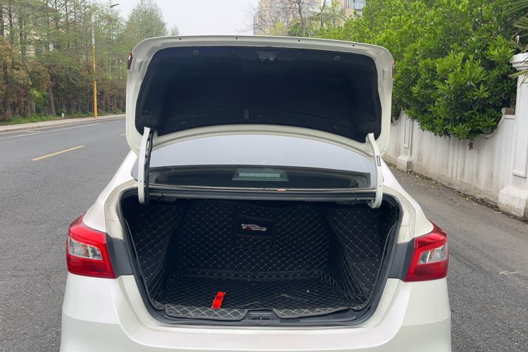 Used Nissan Sylphy 2021 Classic 1.6XE CVT Comfort Edition Trunk