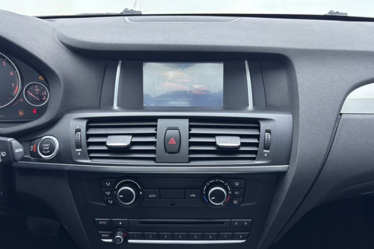 Used BMW X3 2016 sDrive20i Audio And AC Panel
