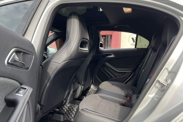 Used Mercedes-Benz A-Class (Import) 2013 A 180 Fashion Model
