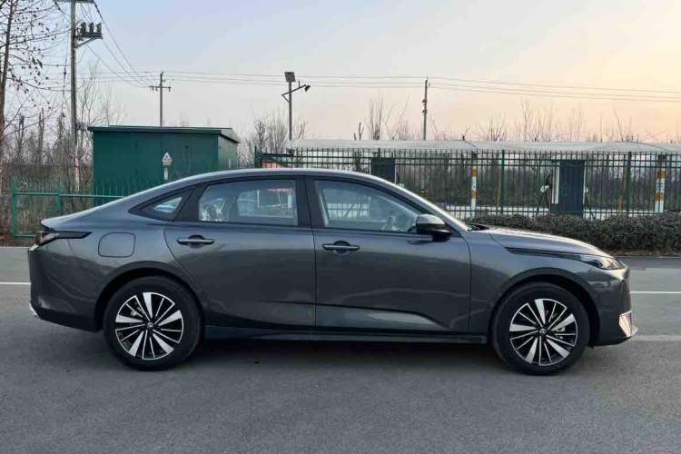 Used Changan Eado PHEV 2025 Smart New Blue Whale 145KM High-Energy Edition