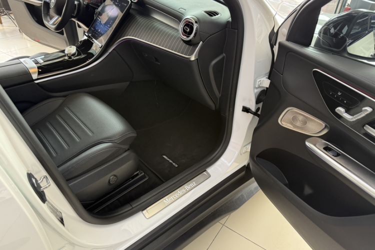 Used Mercedes-Benz GLC Coupe 2024 GLC 300 4MATIC Coupe SUV
