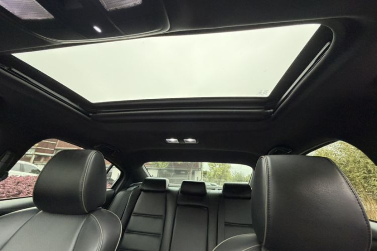 Used Mazda Atenza 2018 2.5L Blue Sky Prestige Edition China VI compliant Headliner