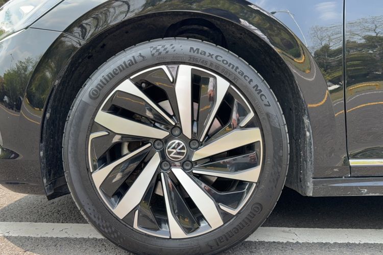 Used Volkswagen Passat 2024 380TSI Dragon Edition Exterior 3