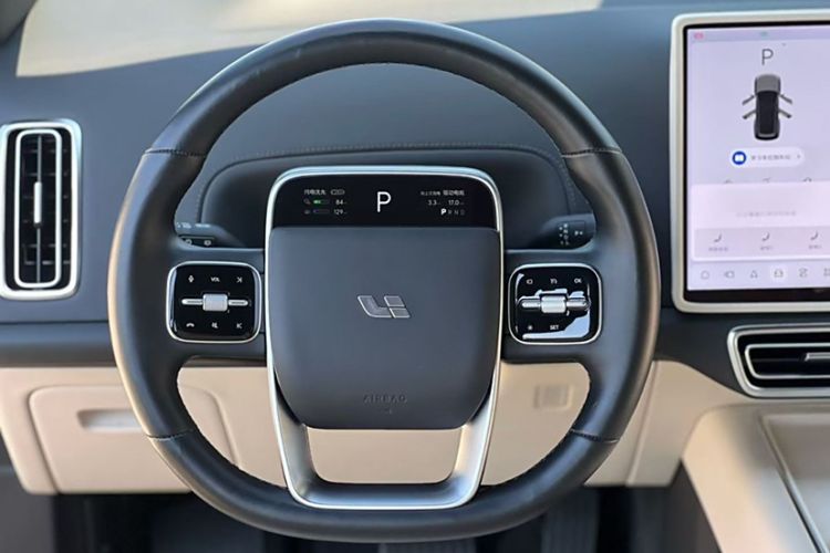 Used Li Auto L8 2023 Max model Interior 3