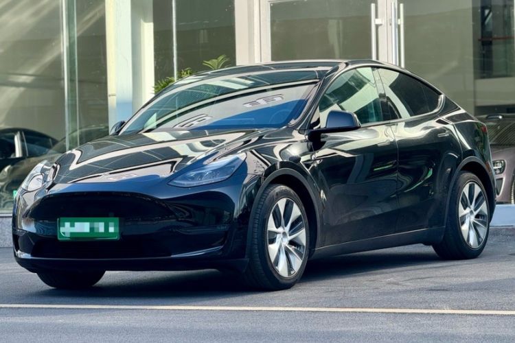 Used Tesla Model Y 2021 Long-Range All-Wheel-Drive Version