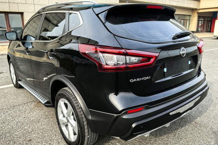 Used Nissan Qashqai 2023 Classic 2.0L CVT XV Comfort Edition Exterior 5