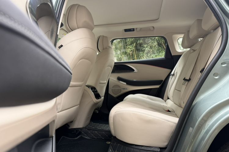 Used EXEED Lingyun 2024 300T Two-Wheel Drive Starlight Edition
