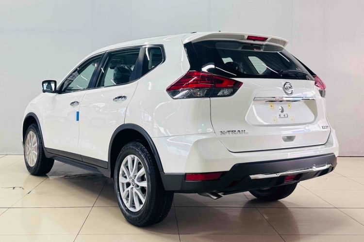 Used Nissan X-Trail 2023 Classic 2.0L Two-Wheel Drive Smart Connect Premium Edition
