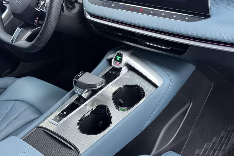 Used MG 7 2025 2.0T 405 AT Luxury Edition