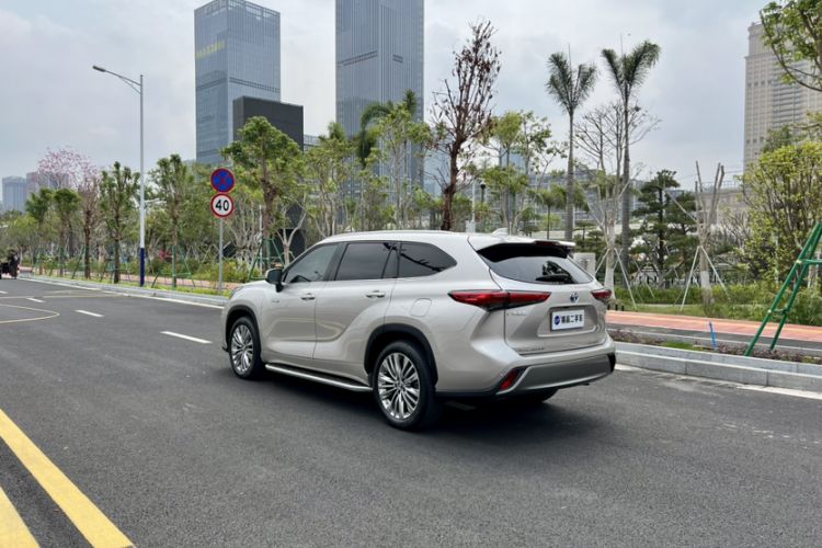 Used Toyota Highlander 2022 Dual-Engine 2.5L Four-Wheel Drive Supreme Edition 7-Seater Exterior 6