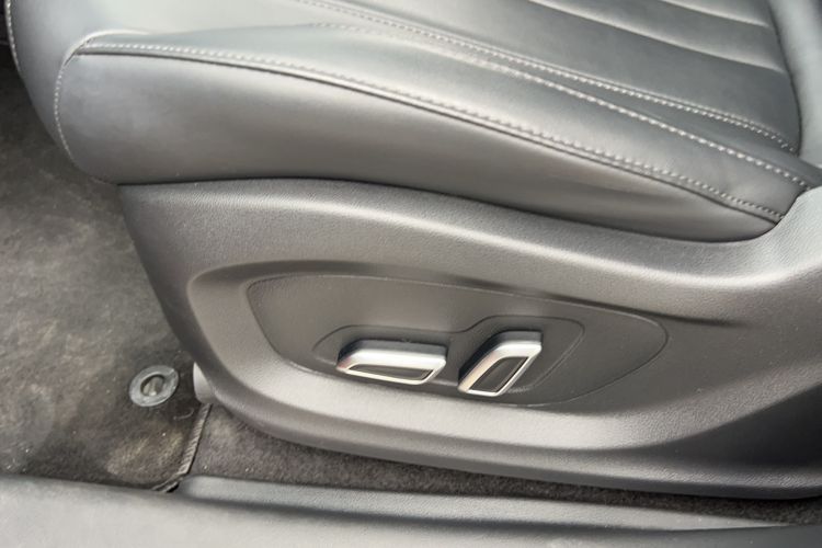 Used Roewe RX5 MAX 2019 400TGI Automatic Smart Cabin Flagship Edition
