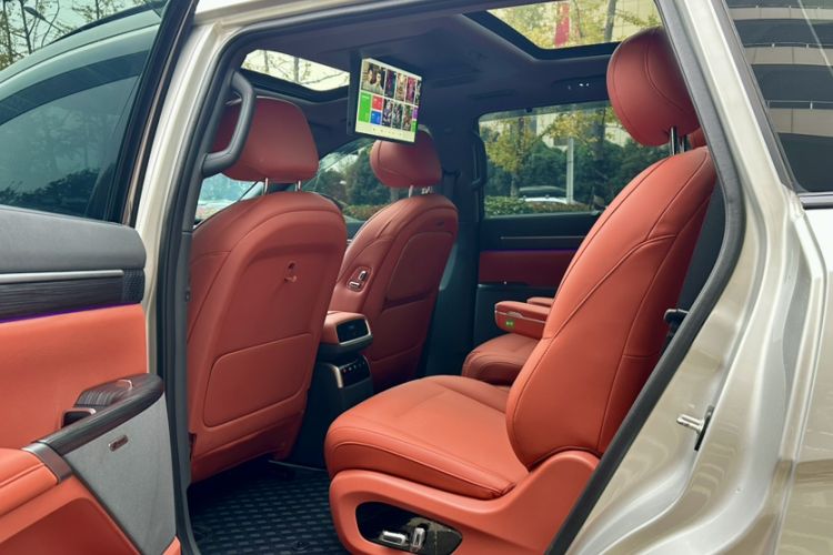 Used Dongfeng eπ eπ008 2024 210Max Range-Extended Version 6 Seats