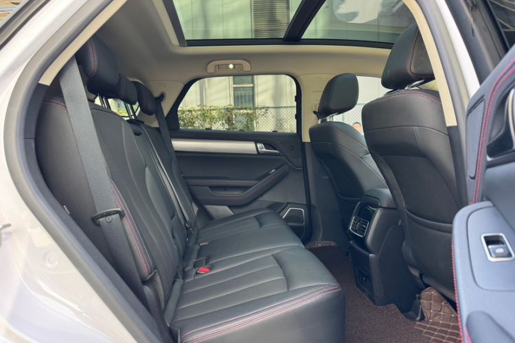 Used BYD Tang New Energy 2020 DM 2.0T Dual-Engine All-Wheel Drive Prestige 7-Seater China VI Standard