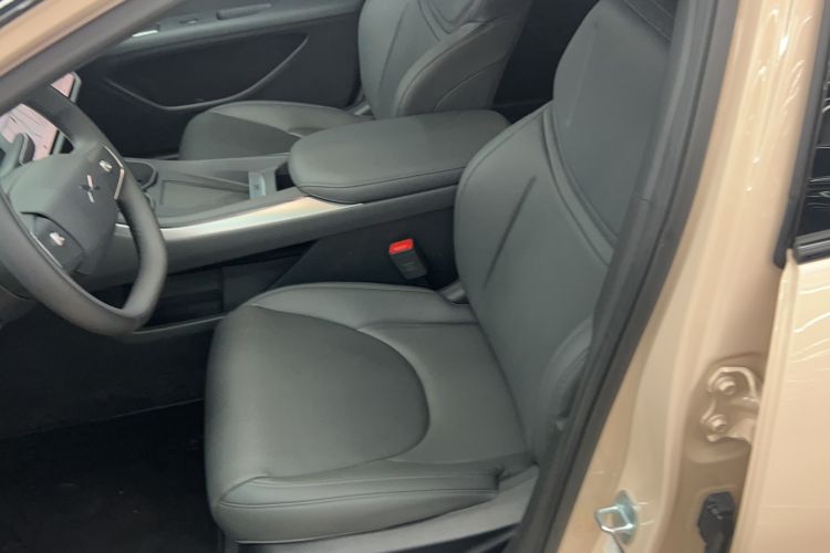 Used XPeng MONA M03 2024 620 with Ultra-Long Range Left Front Seat