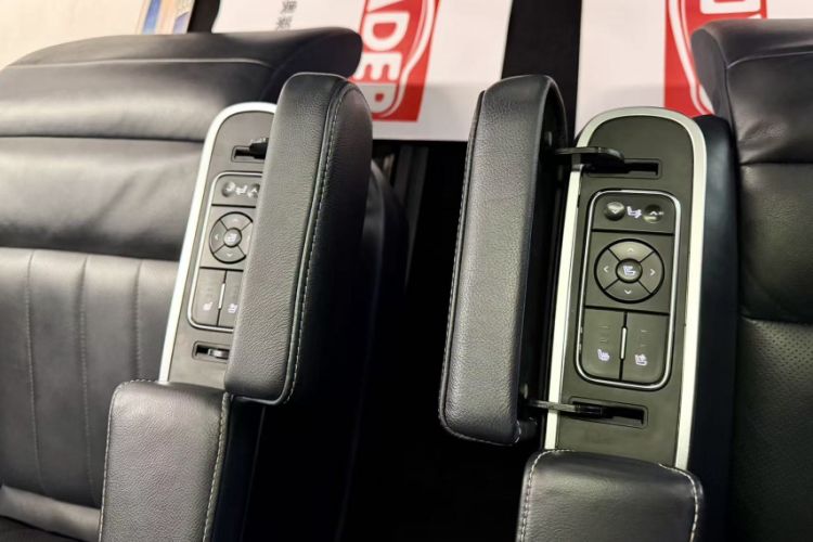 Used GAC Trumpchi M8 2018 320T Luxury Edition Interior 1