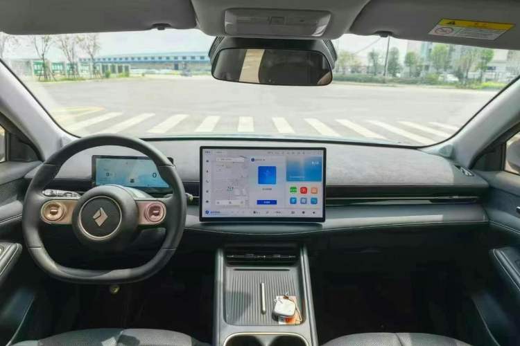 Used Baojun Yunhai 2024 140km Plug-in Hybrid Version