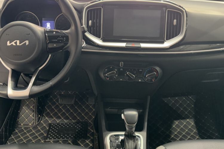 Used Kia kx1 Stonic 2021 1.4L Automatic Fun Edition
