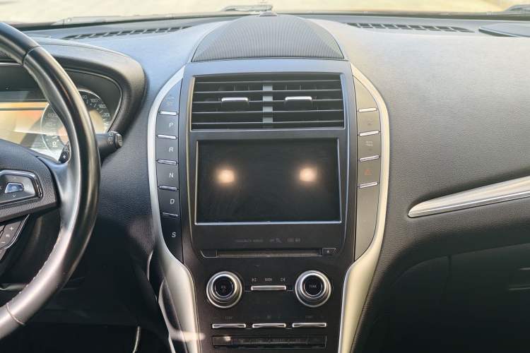 Used Lincoln MKC 2017 2.0T Two-Wheel Drive Deluxe Edition