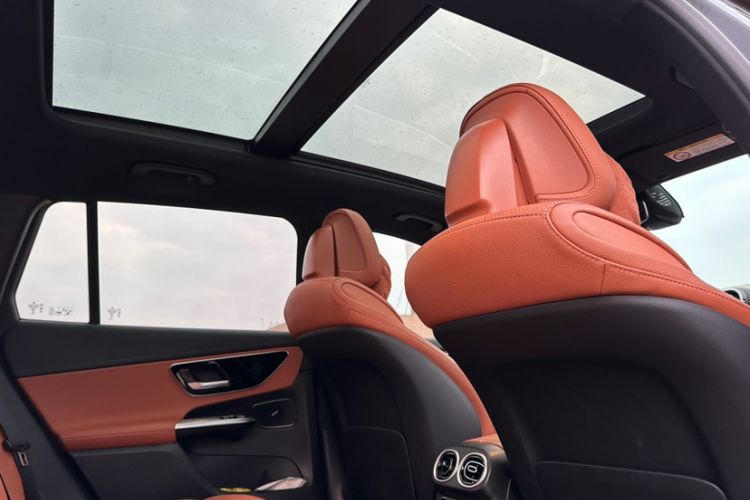 Used Mercedes-Benz GLC 2023 Facelift GLC 260 L 4MATIC Dynamic Version 5 Seats Interior 1