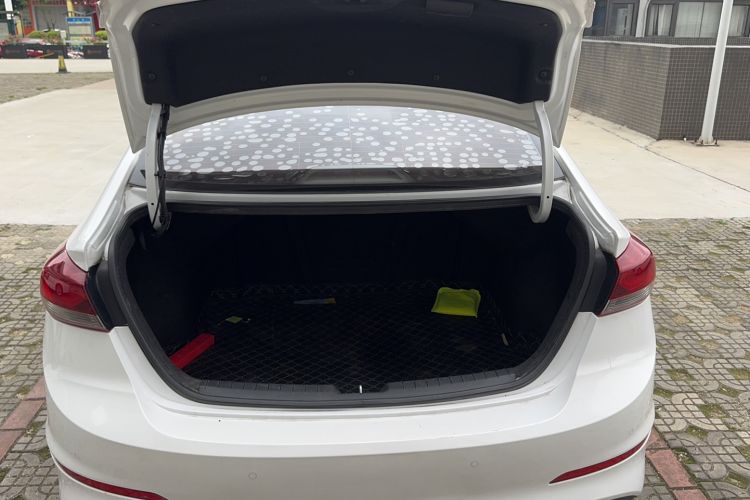 Used Hyundai Elantra (6th Generation / Lingdong) 2018 1.4T Dual-Clutch Xuan Dong · Dynamic Edition Trunk