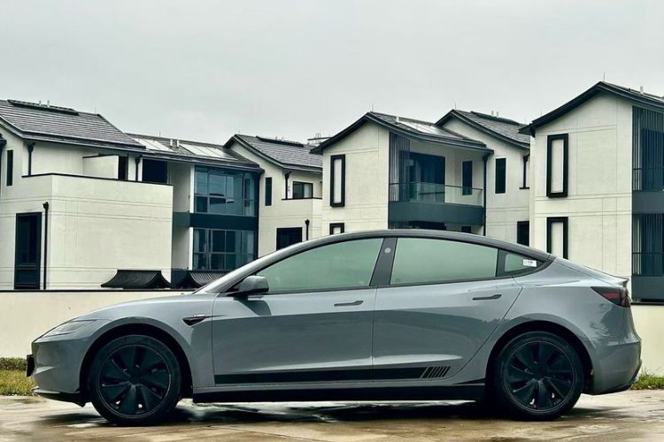 Used Tesla Model 3 2023 Rear-Wheel-Drive Version