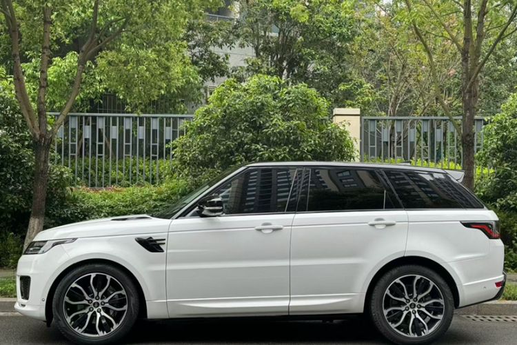 Used Land Rover Range Sport 2021 3.0 L6 YAO Black Edition