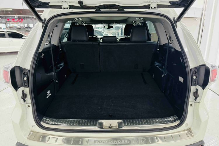 Used Toyota Highlander 2017 2.0T Four-Wheel Drive Ultimate Edition 7 Seats Trunk