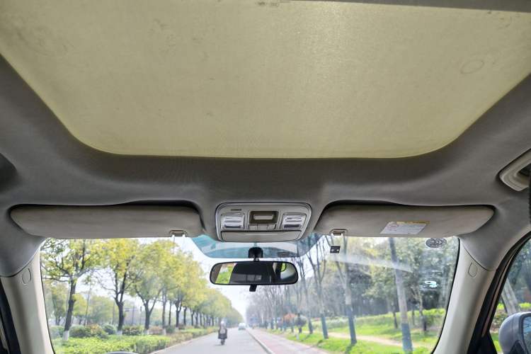 Used Geely Auto Emgrand X7 Sport 2016 2.0L Manual Smart Connect Version Headliner