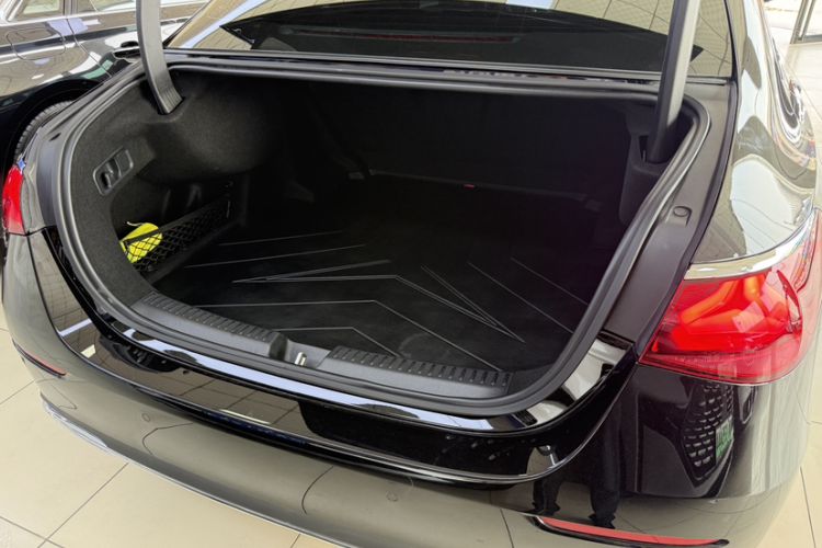 Used Mercedes-Benz E-Class 2025 Facelift E 300 L Premium Edition