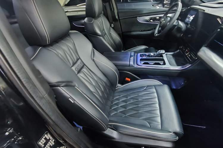 Used GAC Trumpchi GS8 2022 Dual-Engine Series 2.0TM Two-Wheel Drive Prestige Edition (7 Seats)