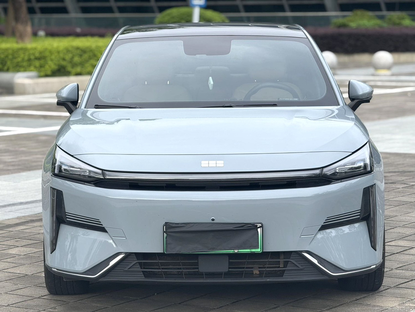 Geely Galaxy L6 2023 125km MAX — снимка 17