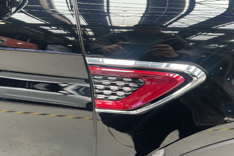 Used Hongqi HS5 2026 Model 2.0T Two-Wheel Drive Qi Xiang Pro Edition