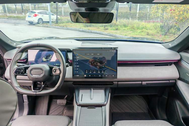 Used Lynk & Co 08 EM-P 2024 120km Long-Range Plus
