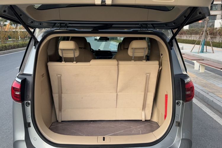 Used Buick GL8 2023 ES Lu Zun Deluxe Model
