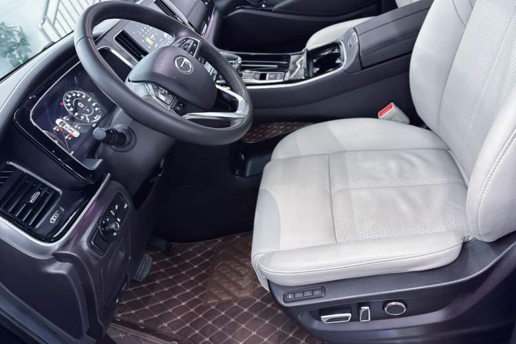 Used GAC Trumpchi M8 2021 Master Series 390T Ultimate Edition Interior 5