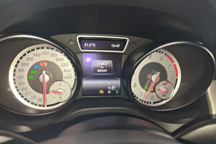 Used Mercedes-Benz GLA 2015 GLA 220 4MATIC Fashion Model
