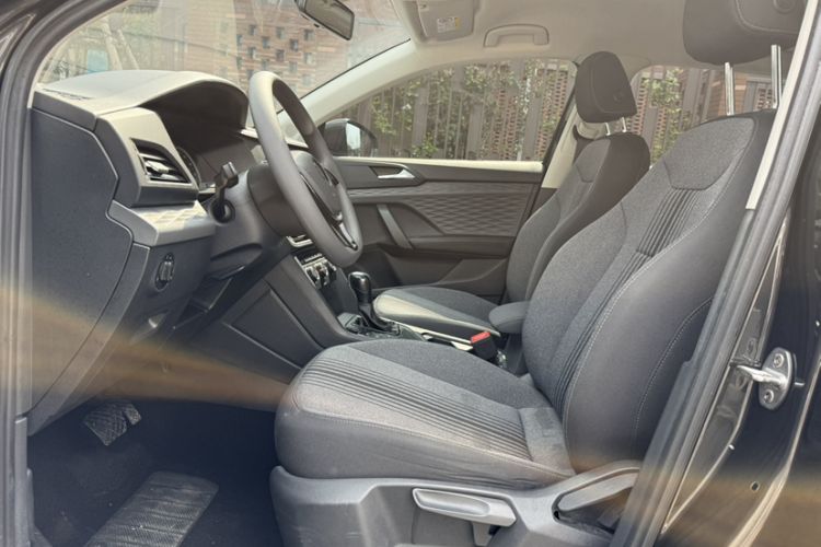 Used Volkswagen Tharu 2021 280TSI Two-Wheel Drive Trend Edition Interior 4